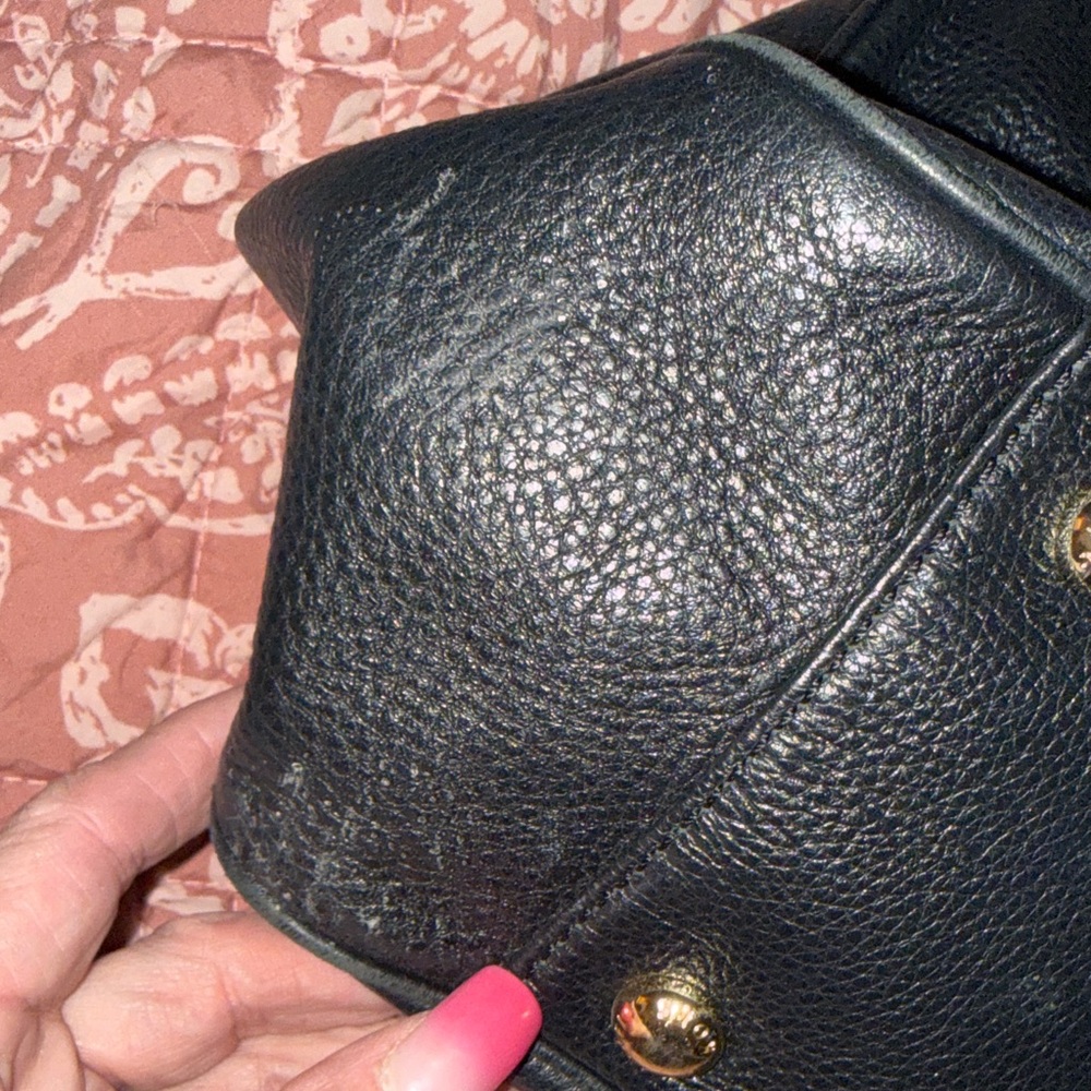 Michael Kors Black Shoulder Bag with Gold Accents - Picture 4 of 10